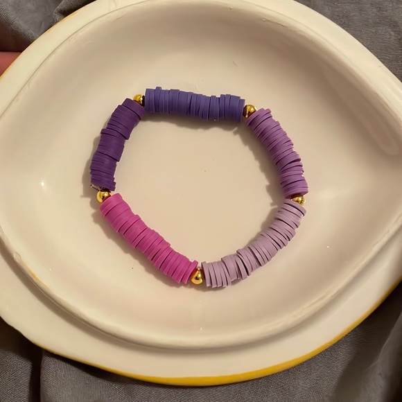 Pattern purple bracelet with gold beads